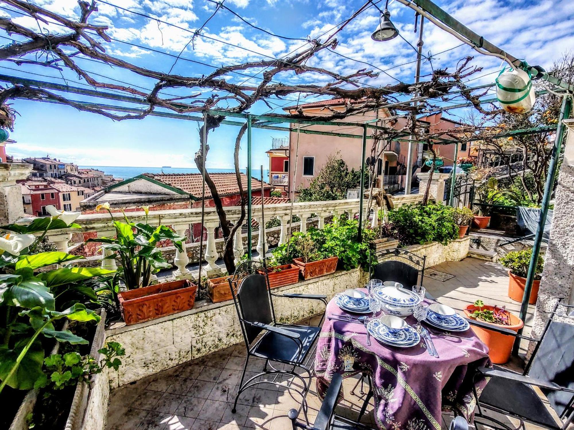 Apartamento -La Terrazza Nel Vigneto- Golfo Dei Poeti Tellaro Exterior foto